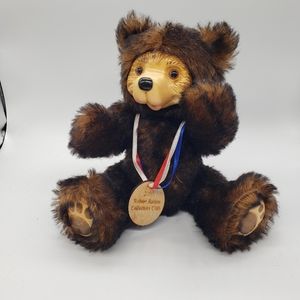 Robert Raikes Collectors Club Teddy Roosevelt bear